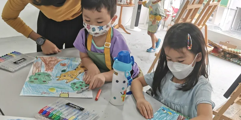 Art Discovery class at Wondrous Art Studio